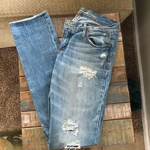 Ruehl distressed low rise/straight leg jeans